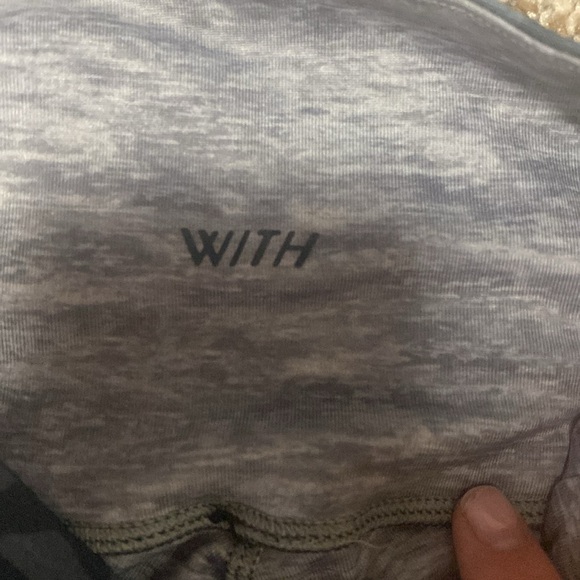 Peloton Reversible Cheetah Leggings - Picture 6 of 7